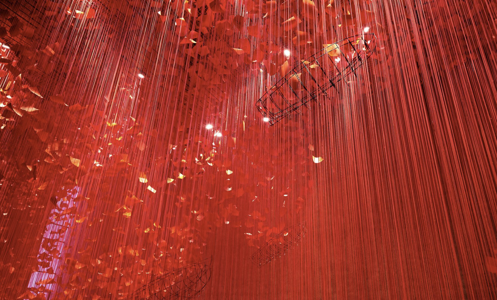 Chiharu Shiota, I Hope..., rope, paper, steel, 2021. Installation view at König Galerie, Berlin.Photo: Sunhi Mang. © VG bild-kunst, bonn, 2021 and the Artist. Courtesy of the Artist and Designboom.