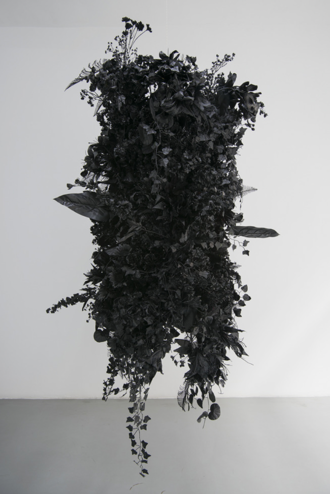 Joël Andrianomearisoa, Dancing with the Angels III, 2021Metal structure, synthetic flowers and spray paint, 240 x 140 x 140 cmCourtesy of the artist and Sabrina Amrani