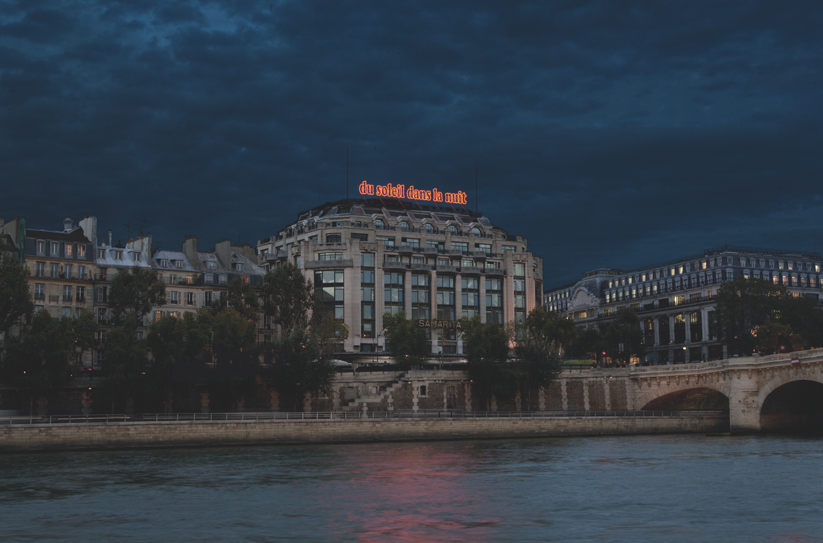 Laurent Grasso, Du Soleil dans la Nuit, 2012. Installation view, site specific installation for Nuit Blanche, Paris, France, 2012.Courtesy the artist and Nuit Blanche.